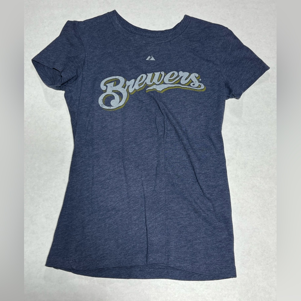 Women’s Ryan Braun Milwaukee Brewers Majestic Tshirt size small.